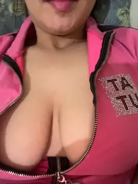 Snapshot of mohra30 chatting on 10/10/25, 05:12 mohra30 online show from 10/10/25, 05:12