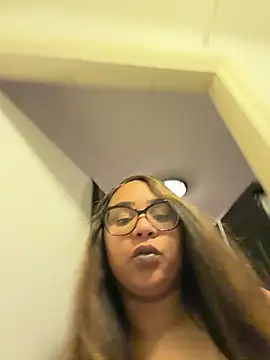 BaddieMelanie online show from 05/20/26, 07:47