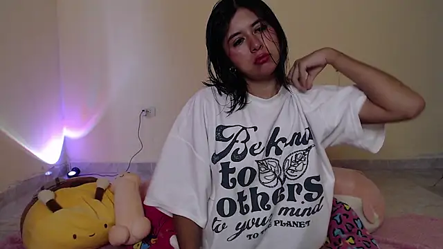 Snapshot of _maiahairy_ chatting on 01/28/25, 01:27 maiahairy online show from 01/28/25, 01:27