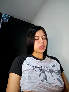  maiahairy  online show from 11/19/25, 11:38