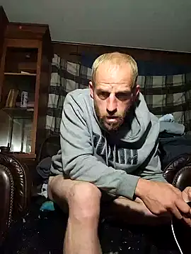 Snapshot of 5g4ever chatting on 01/06/25, 03:53 5g4ever online show from 01/06/25, 03:53