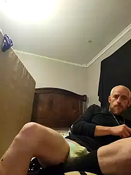 Snapshot of 5g4ever chatting on 02/18/25, 04:37 5g4ever online show from 02/18/25, 04:37