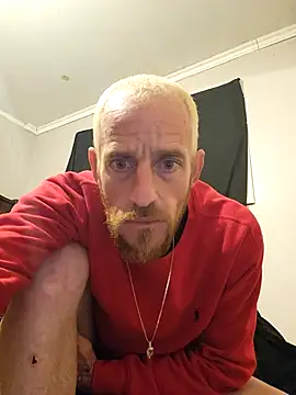 Snapshot of 5g4ever chatting on 02/18/25, 08:27 5g4ever online show from 02/18/25, 08:27