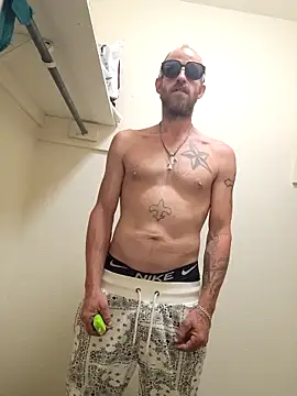 Snapshot of 5g4ever chatting on 10/20/25, 05:19 5g4ever online show from 10/20/25, 05:19