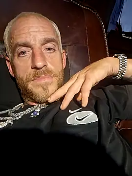 Snapshot of 5g4ever chatting on 03/30/26, 12:28 5g4ever online show from 03/30/26, 12:28