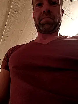 Snapshot of Timbojan28 chatting on 04/03/26, 12:30 Timbojan28 online show from 04/03/26, 12:30