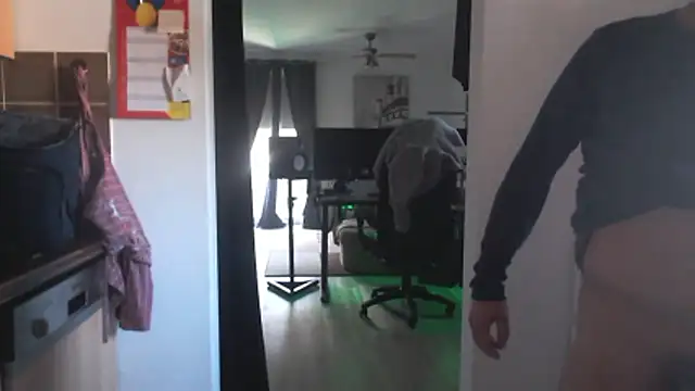 Nomi1612 online show from 04/11/26, 07:35