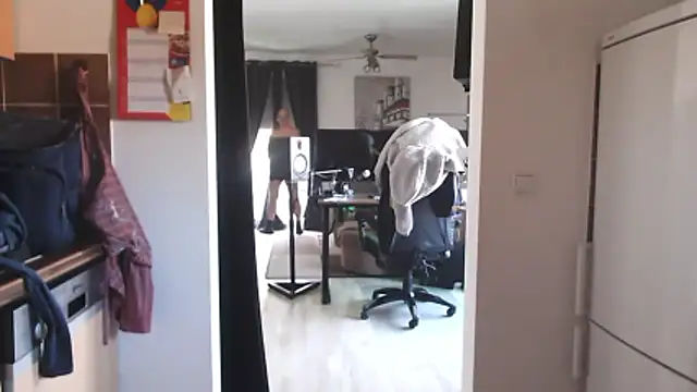 Nomi1612 online show from 04/11/26, 07:45