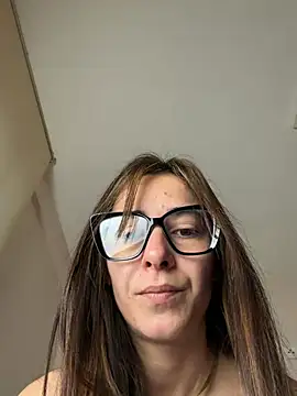 Snapshot of SOFIASWEETSECRETT chatting on 03/06/26, 08:22 SOFIASWEETSECRETT online show from 03/06/26, 08:22