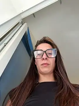 Snapshot of SOFIASWEETSECRETT chatting on 03/23/26, 03:49 SOFIASWEETSECRETT online show from 03/23/26, 03:49