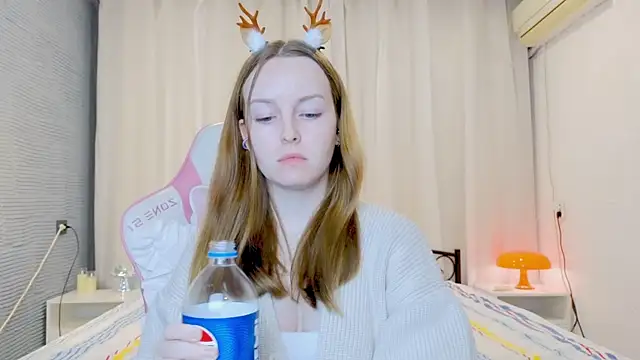 Snapshot of Wild__flowers chatting on 10/14/25, 02:29 Wild flowers online show from 10/14/25, 02:29