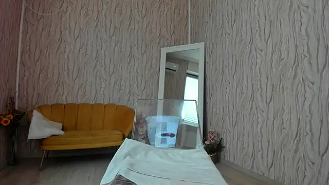 AishaRouhi online show from 02/15/25, 08:33