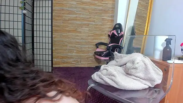 AishaRouhi online show from 03/08/26, 05:55