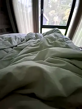 royisnice2 online show from 09/29/25, 06:29