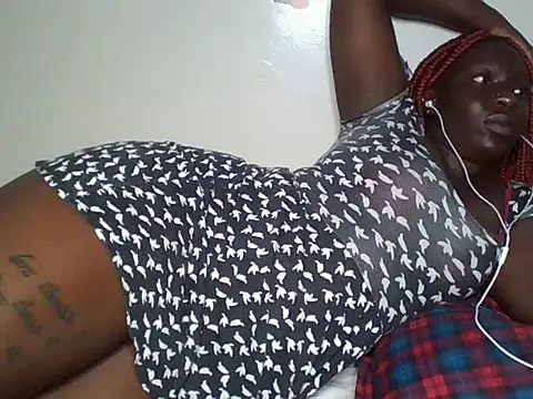 Snapshot of IAm_Katie chatting on 12/09/24, 11:47 IAm Katie online show from 12/09/24, 11:47