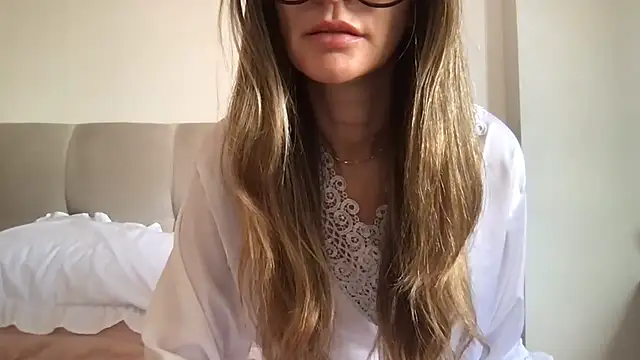 Snapshot of paolajonez chatting on 01/04/25, 11:22 paolajonez online show from 01/04/25, 11:22