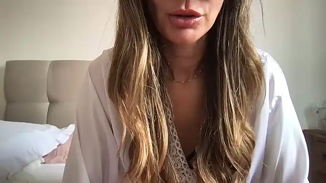 Snapshot of paolajonez chatting on 01/07/25, 12:52 paolajonez online show from 01/07/25, 12:52