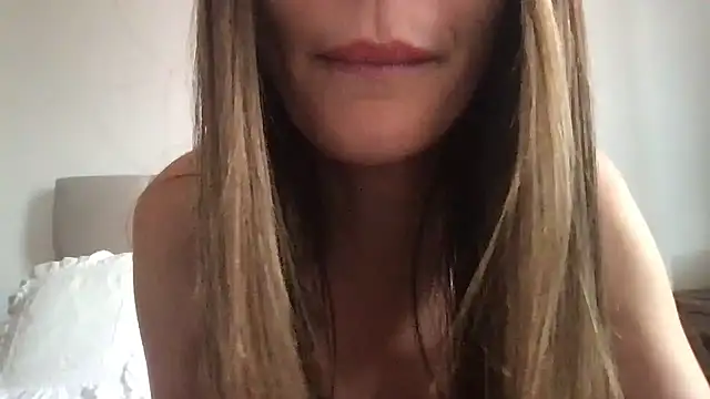 Snapshot of paolajonez chatting on 01/16/25, 06:59 paolajonez online show from 01/16/25, 06:59