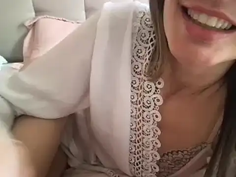 Snapshot of paolajonez chatting on 01/20/25, 04:45 paolajonez online show from 01/20/25, 04:45