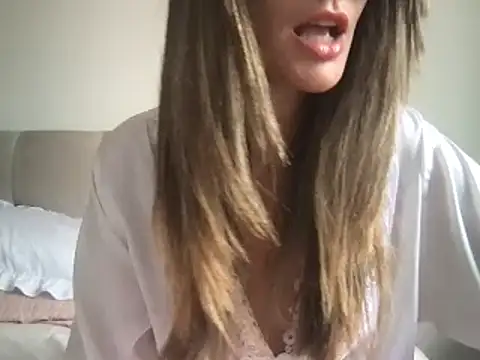 Snapshot of paolajonez chatting on 02/27/25, 05:15 paolajonez online show from 02/27/25, 05:15