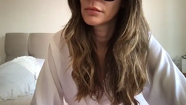 Snapshot of paolajonez chatting on 03/06/25, 12:41 paolajonez online show from 03/06/25, 12:41