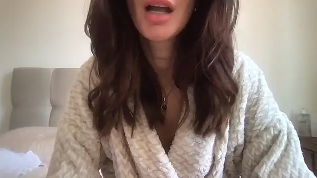 Snapshot of paolajonez chatting on 10/05/25, 12:36 paolajonez online show from 10/05/25, 12:36