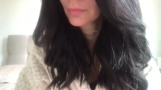 Snapshot of paolajonez chatting on 11/20/25, 01:00 paolajonez online show from 11/20/25, 01:00