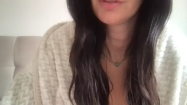 Snapshot of paolajonez chatting on 01/05/26, 05:38 paolajonez online show from 01/05/26, 05:38