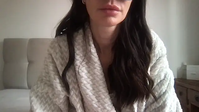 Snapshot of paolajonez chatting on 03/07/26, 12:35 paolajonez online show from 03/07/26, 12:35