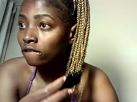 Snapshot of nanaswee chatting on 04/24/26, 04:20 nanaswee online show from 04/24/26, 04:20