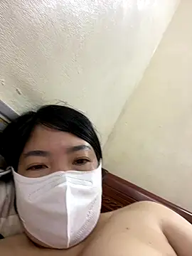 Snapshot of Hachi_Sweetbabie_ chatting on 10/18/25, 12:06 Hachi Sweetbabie  online show from 10/18/25, 12:06