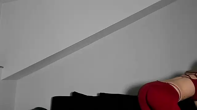 Snapshot of laurasommer chatting on 03/11/26, 06:14 laurasommer online show from 03/11/26, 06:14