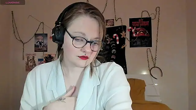 Snapshot of BebKonie chatting on 12/19/24, 03:52 BebKonie online show from 12/19/24, 03:52