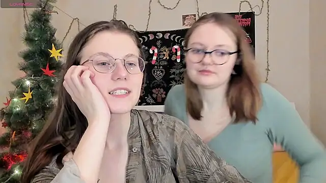 Snapshot of BebKonie chatting on 12/31/24, 06:59 BebKonie online show from 12/31/24, 06:59