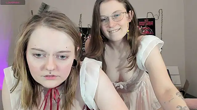 Snapshot of BebKonie chatting on 01/02/25, 10:01 BebKonie online show from 01/02/25, 10:01