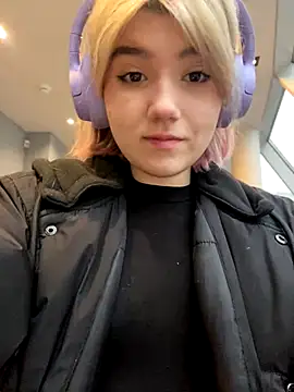 Snapshot of Baby__Naughty chatting on 12/03/24, 11:11 Baby Naughty online show from 12/03/24, 11:11