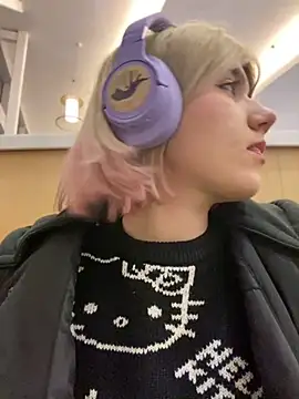 Snapshot of Baby__Naughty chatting on 12/06/24, 05:11 Baby Naughty online show from 12/06/24, 05:11