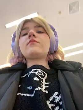 Snapshot of Baby__Naughty chatting on 12/12/24, 10:24 Baby Naughty online show from 12/12/24, 10:24