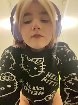 Snapshot of Baby__Naughty chatting on 01/07/25, 12:09 Baby Naughty online show from 01/07/25, 12:09