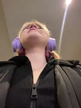 Snapshot of Baby__Naughty chatting on 01/24/25, 08:13 Baby Naughty online show from 01/24/25, 08:13