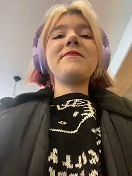 Snapshot of Baby__Naughty chatting on 01/25/25, 08:10 Baby Naughty online show from 01/25/25, 08:10