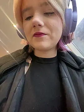 Snapshot of Baby__Naughty chatting on 01/28/25, 08:14 Baby Naughty online show from 01/28/25, 08:14