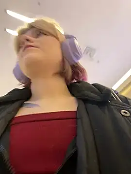 Snapshot of Baby__Naughty chatting on 01/30/25, 08:11 Baby Naughty online show from 01/30/25, 08:11