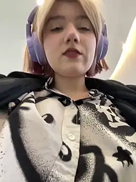 Snapshot of Baby__Naughty chatting on 01/30/25, 11:22 Baby Naughty online show from 01/30/25, 11:22