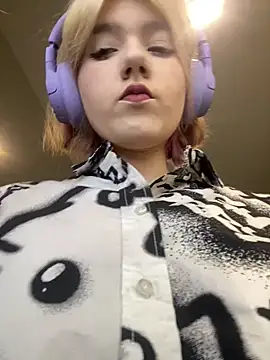 Snapshot of Baby__Naughty chatting on 01/31/25, 08:11 Baby Naughty online show from 01/31/25, 08:11