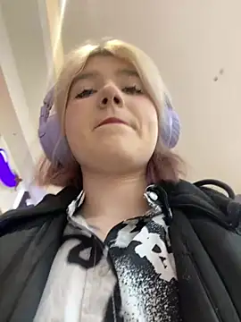 Snapshot of Baby__Naughty chatting on 02/04/25, 08:13 Baby Naughty online show from 02/04/25, 08:13