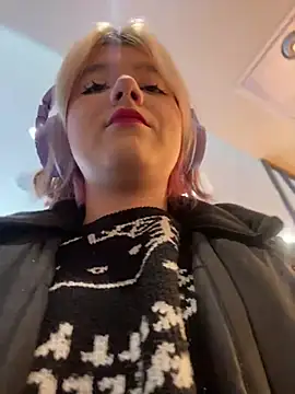 Snapshot of Baby__Naughty chatting on 02/06/25, 08:07 Baby Naughty online show from 02/06/25, 08:07