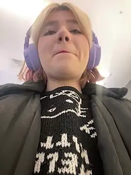 Snapshot of Baby__Naughty chatting on 02/11/25, 11:10 Baby Naughty online show from 02/11/25, 11:10