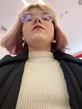 Snapshot of Baby__Naughty chatting on 02/14/25, 08:10 Baby Naughty online show from 02/14/25, 08:10