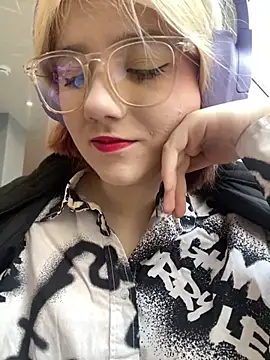 Snapshot of Baby__Naughty chatting on 02/21/25, 08:18 Baby Naughty online show from 02/21/25, 08:18